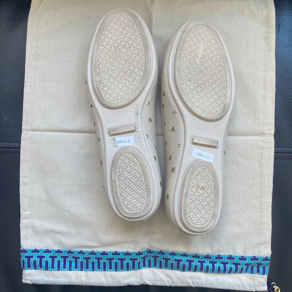 TORY BURCH MINNIE HEART CUTOUT LEATHER BALLET FLATS SZ 6.5 CREAM GOLD - Picture 4 of 10